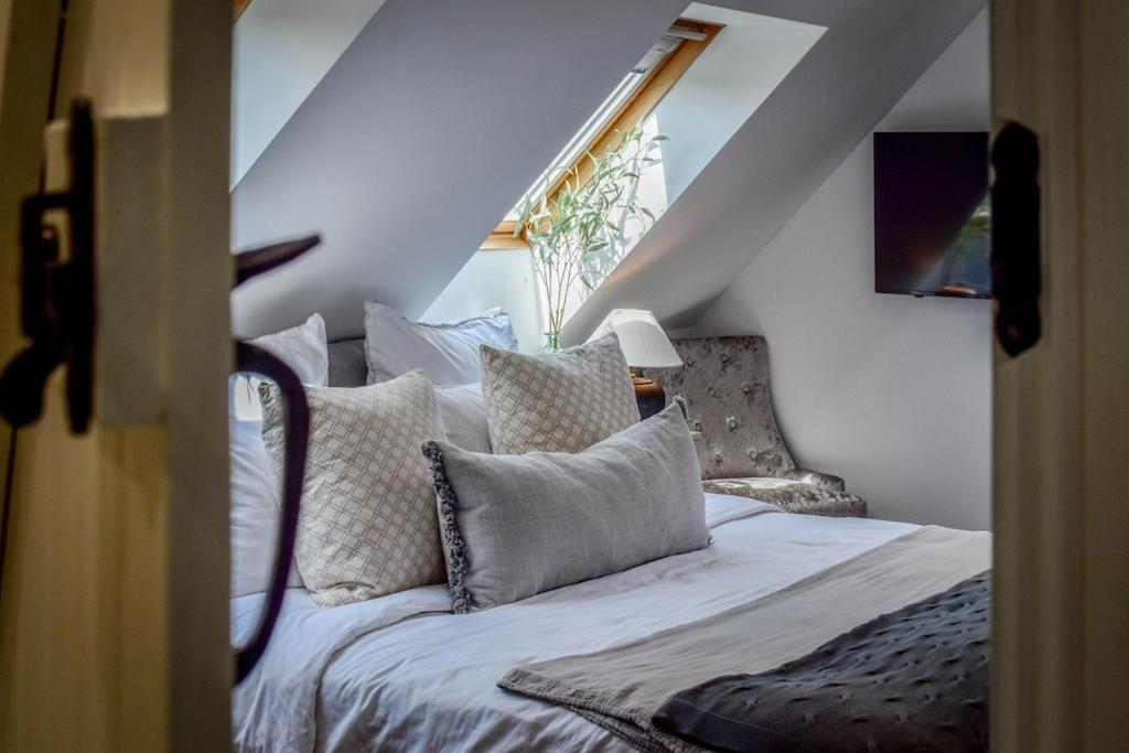 Ferienwohnung The Lookout At Cloatley Meadow Hankerton Exterior foto