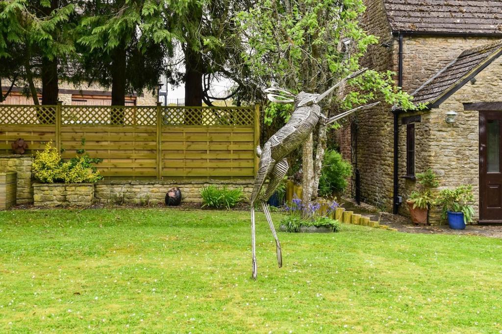 Ferienwohnung The Lookout At Cloatley Meadow Hankerton Exterior foto