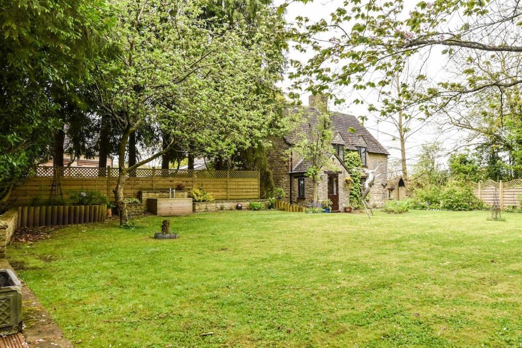Ferienwohnung The Lookout At Cloatley Meadow Hankerton Exterior foto